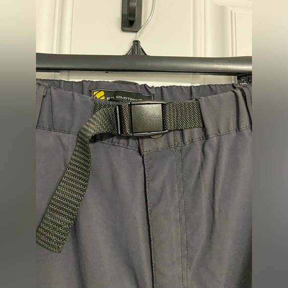 P2- BC CLOTHING CO. 2-Tone Navy Convertible Cargo Pants - Picture 2 of 9